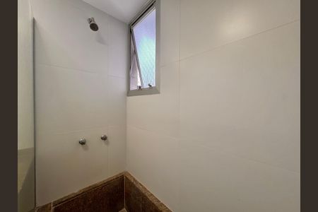 Apartamento para alugar com 260m², 4 quartos e 2 vagas Apartamento para alugar com 260m², 4 quartos e 2 vagasSuíte - Banheiro