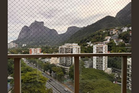 Apartamento para alugar com 260m², 4 quartos e 2 vagas Apartamento para alugar com 260m², 4 quartos e 2 vagasVaranda quartos