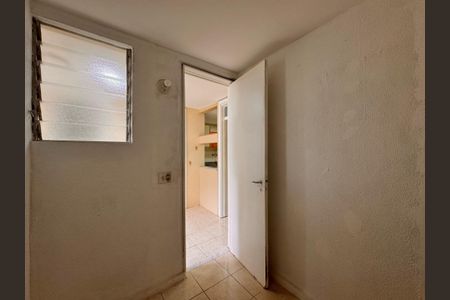 Apartamento para alugar com 260m², 4 quartos e 2 vagas Apartamento para alugar com 260m², 4 quartos e 2 vagasCozinha e Área de Serviço - Quarto 1