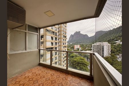 Apartamento para alugar com 260m², 4 quartos e 2 vagas Apartamento para alugar com 260m², 4 quartos e 2 vagasVaranda