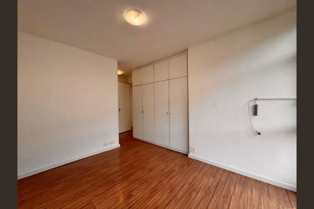 Apartamento para alugar com 260m², 4 quartos e 2 vagas Apartamento para alugar com 260m², 4 quartos e 2 vagasSuíte
