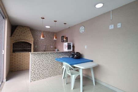 Casa de condomínio à venda com 290m², 4 quartos e 1 vaga Casa de condomínio à venda com 290m², 4 quartos e 1 vagaEspaço Gourmet