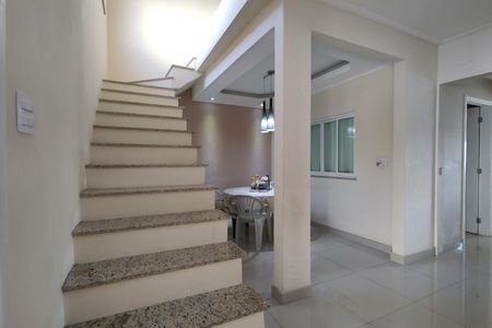 Casa de condomínio à venda com 290m², 4 quartos e 1 vaga Casa de condomínio à venda com 290m², 4 quartos e 1 vagaCozinha - Armários