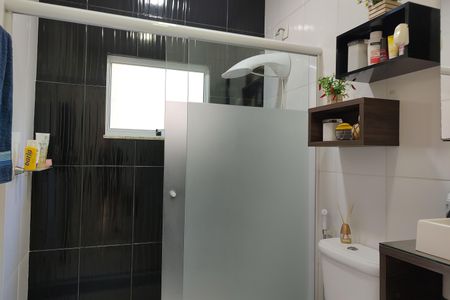 Casa de condomínio à venda com 290m², 4 quartos e 1 vaga Casa de condomínio à venda com 290m², 4 quartos e 1 vagaBanheiro Social