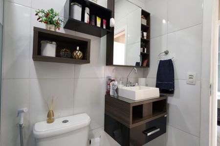 Casa de condomínio à venda com 290m², 4 quartos e 1 vaga Casa de condomínio à venda com 290m², 4 quartos e 1 vagaBanheiro Social