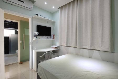Casa de condomínio à venda com 290m², 4 quartos e 1 vaga Casa de condomínio à venda com 290m², 4 quartos e 1 vagaQuarto 2 - Armários