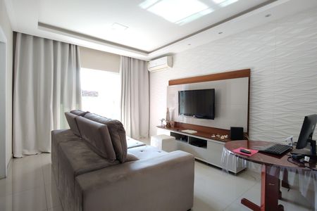 Casa de condomínio à venda com 290m², 4 quartos e 1 vaga Casa de condomínio à venda com 290m², 4 quartos e 1 vagaSala