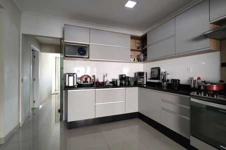 Casa de condomínio à venda com 290m², 4 quartos e 1 vaga Casa de condomínio à venda com 290m², 4 quartos e 1 vagaCozinha - Armários