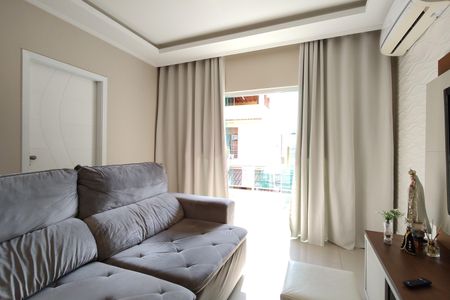 Casa de condomínio à venda com 290m², 4 quartos e 1 vaga Casa de condomínio à venda com 290m², 4 quartos e 1 vagaSala
