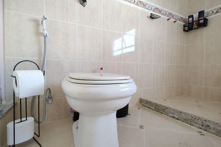 Casa de condomínio à venda com 290m², 4 quartos e 1 vaga Casa de condomínio à venda com 290m², 4 quartos e 1 vagaBanheiro