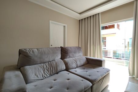 Casa de condomínio à venda com 290m², 4 quartos e 1 vaga Casa de condomínio à venda com 290m², 4 quartos e 1 vagaSala