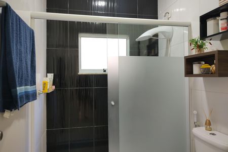 Casa de condomínio à venda com 290m², 4 quartos e 1 vaga Casa de condomínio à venda com 290m², 4 quartos e 1 vagaBanheiro Social