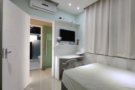 Casa de condomínio à venda com 290m², 4 quartos e 1 vaga Casa de condomínio à venda com 290m², 4 quartos e 1 vagaQuarto 2 - Armários