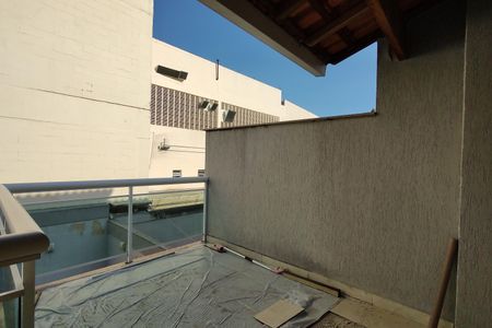 Casa de condomínio à venda com 290m², 4 quartos e 1 vaga Casa de condomínio à venda com 290m², 4 quartos e 1 vagaVaranda