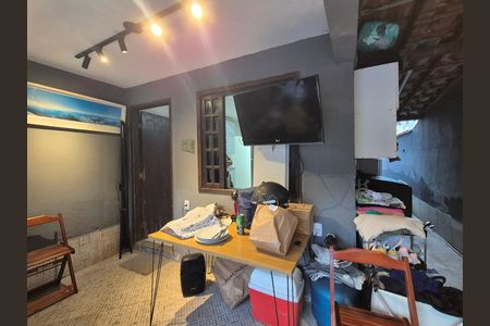 Casa de condomínio à venda com 107m², 2 quartos e 1 vaga