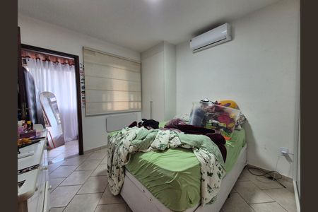 Casa de condomínio à venda com 107m², 2 quartos e 1 vaga
