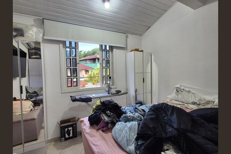 Casa de condomínio à venda com 107m², 2 quartos e 1 vaga