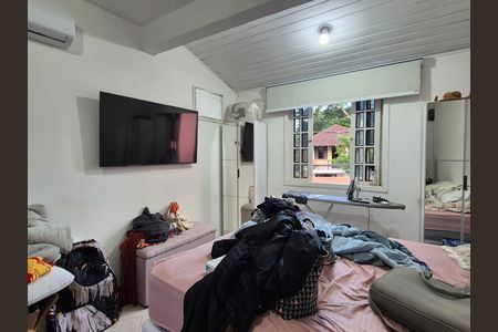 Casa de condomínio à venda com 107m², 2 quartos e 1 vaga
