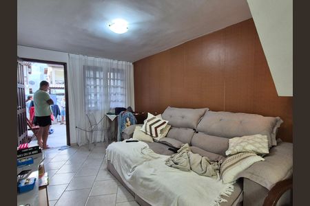 Casa de condomínio à venda com 107m², 2 quartos e 1 vaga
