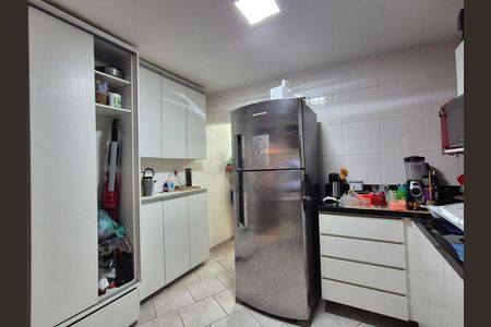 Casa de condomínio à venda com 107m², 2 quartos e 1 vaga