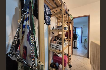 Casa de condomínio à venda com 107m², 2 quartos e 1 vaga