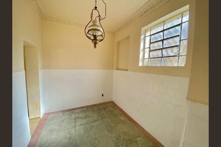Casa à venda com 260m², 4 quartos e sem vagaÁrea de Serviço