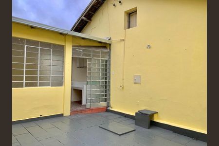 Casa à venda com 260m², 4 quartos e sem vagaÁrea externa