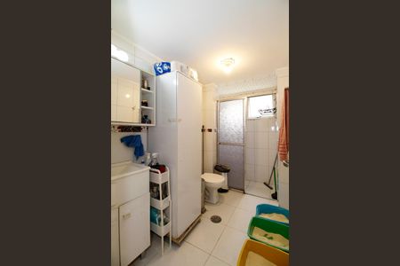 Apartamento à venda com 80m², 2 quartos e 1 vaga Apartamento à venda com 80m², 2 quartos e 1 vagaBanheiro