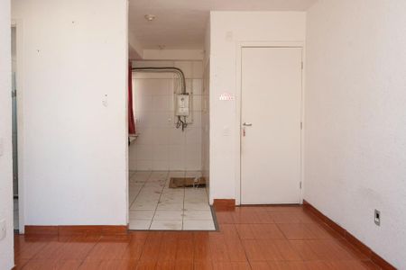 Sala de apartamento para alugar com 2 quartos, 40m² em Cerâmica, Nova Iguaçu
