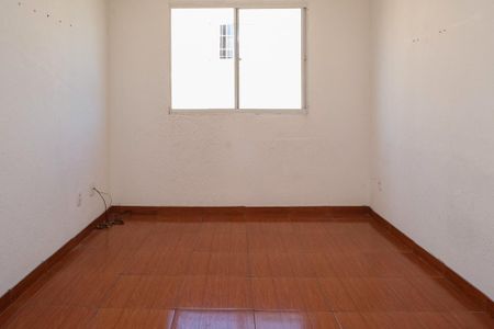 Sala de apartamento para alugar com 2 quartos, 40m² em Cerâmica, Nova Iguaçu
