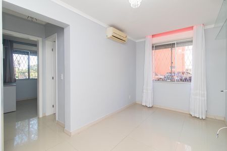 Sala de apartamento à venda com 2 quartos, 51m² em Vila Nova, Porto Alegre