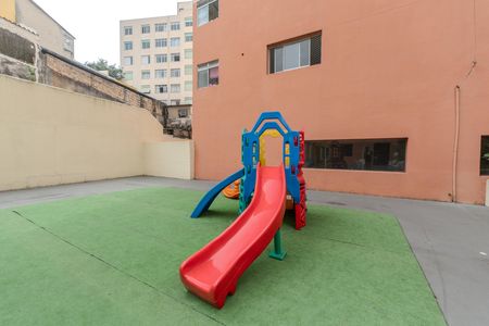 Apartamento para alugar com 48m², 1 quarto e sem vaga Apartamento para alugar com 48m², 1 quarto e sem vagaÁrea comum - Playground