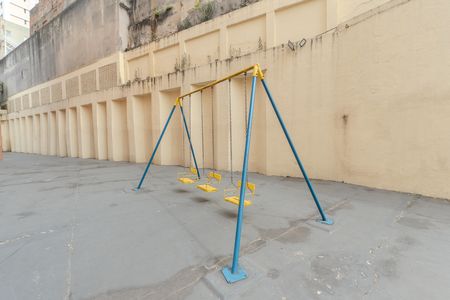 Apartamento para alugar com 48m², 1 quarto e sem vaga Apartamento para alugar com 48m², 1 quarto e sem vagaÁrea comum - Playground