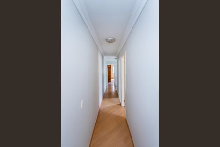 Casa para alugar com 150m², 3 quartos e 2 vagasCorredor