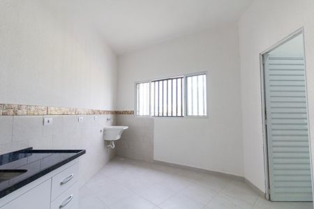 Sala, Cozinha e área de serviço de casa para alugar com 2 quartos, 60m² em Jardim Maringa, São Paulo