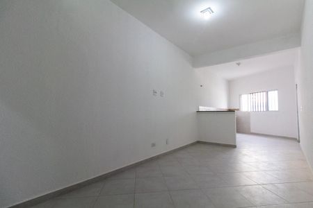 Casa para alugar com 60m², 2 quartos e sem vagaSala, Cozinha e área de serviço