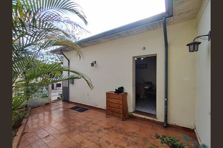 Casa para alugar com 330m², 4 quartos e 3 vagas Casa para alugar com 330m², 4 quartos e 3 vagasQuintal