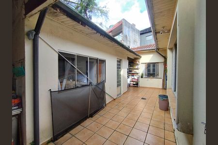 Casa para alugar com 330m², 4 quartos e 3 vagas Casa para alugar com 330m², 4 quartos e 3 vagasQuintal