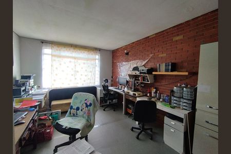Casa para alugar com 330m², 4 quartos e 3 vagas Casa para alugar com 330m², 4 quartos e 3 vagasQuarto