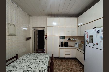 Casa para alugar com 330m², 4 quartos e 3 vagas Casa para alugar com 330m², 4 quartos e 3 vagasCozinha - Armários
