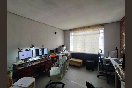 Casa para alugar com 330m², 4 quartos e 3 vagas Casa para alugar com 330m², 4 quartos e 3 vagasQuarto