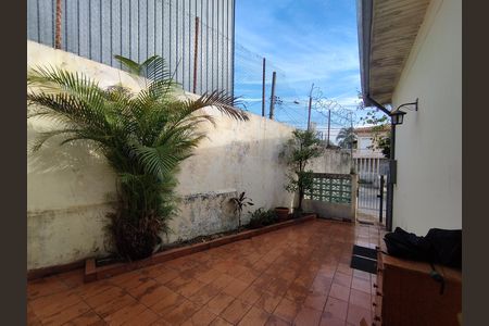 Casa para alugar com 330m², 4 quartos e 3 vagas Casa para alugar com 330m², 4 quartos e 3 vagasQuintal