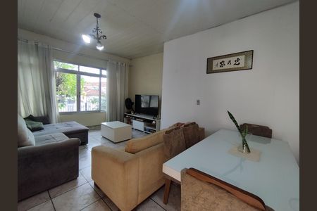 Casa para alugar com 330m², 4 quartos e 3 vagas Casa para alugar com 330m², 4 quartos e 3 vagasSala