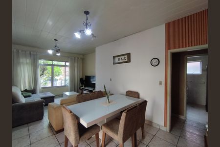 Casa para alugar com 330m², 4 quartos e 3 vagas Casa para alugar com 330m², 4 quartos e 3 vagasSala
