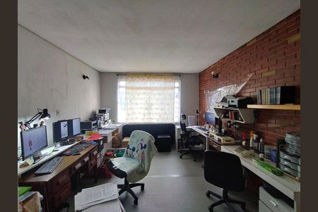 Casa para alugar com 330m², 4 quartos e 3 vagas Casa para alugar com 330m², 4 quartos e 3 vagasQuarto
