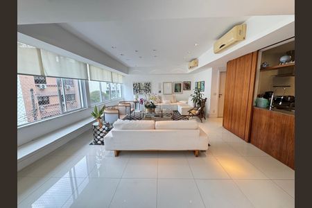 Apartamento à venda com 315m², 5 quartos e 2 vagasSala