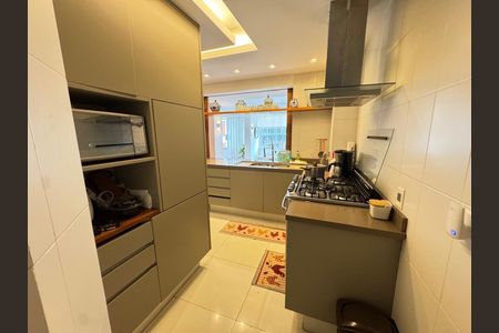 Apartamento à venda com 315m², 5 quartos e 2 vagasCozinha