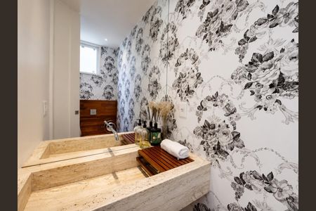 Banheiro de apartamento à venda com 5 quartos, 315m² em Leblon, Rio de Janeiro