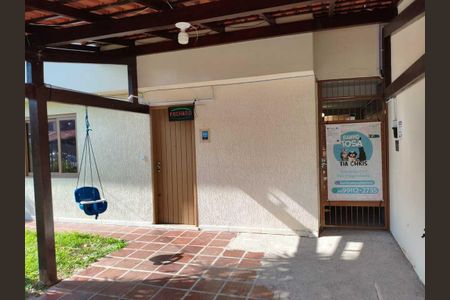 Casa para alugar com 220m², 2 quartos e 2 vagasÁrea externa