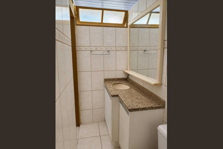 Casa para alugar com 220m², 2 quartos e 2 vagasBanheiro
